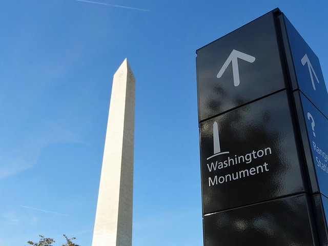 Khi được hoàn thành vào năm 1884, Đài tưởng niệm Washington ở thủ đô nước Mỹ là cấu trúc cao nhất thế giới, nhưng sau đó bị Tháp Eiffel "soán ngôi" vào năm 1889. Ảnh: QT.