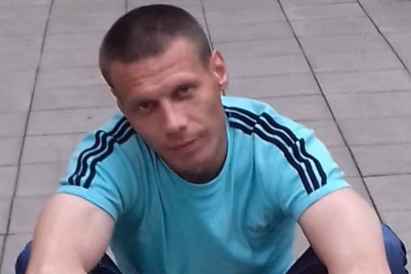 Theo The Sun, danh tính kẻ bắt cóc, cưỡng hiếp và sát hại bé gái 9 tuổi Valeria Pazukhina được xác định là Pavel Surkov (ảnh), 35 tuổi. Ảnh: The Sun.