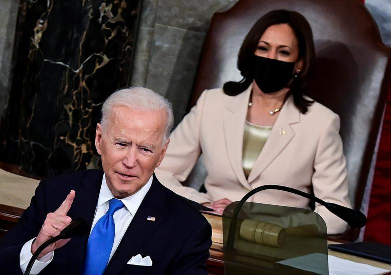 Ngoài ra, ông Biden cũng đề cập về vấn đề nhập cư, an toàn súng và cải cách ngành cảnh sát cũng như các thách thức và cơ hội của Mỹ trong lĩnh vực đối ngoại. Tổng thống Mỹ Joe Biden kêu gọi sự đồng thuận lưỡng đảng Mỹ.