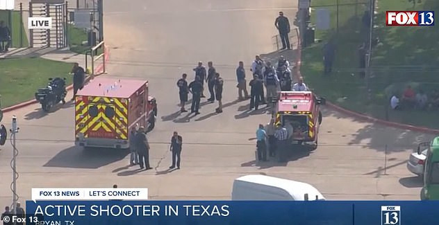 Cảnh sát cuối cùng đã bắt giữ được nghi phạm ở thị trấn Iola, cách hiện trường vụ xả súng khoảng 48 km.