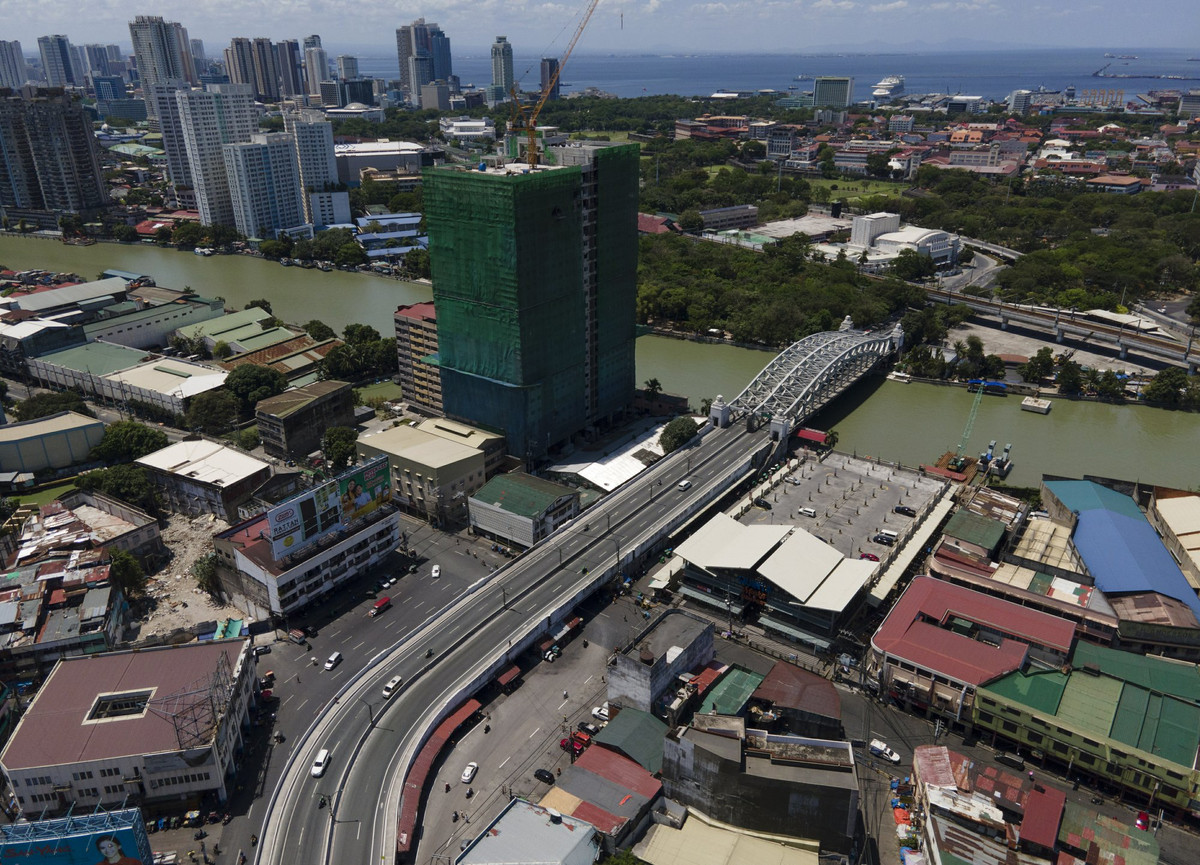 Trong những ngày này, thủ đô Philippines trở nên vắng vẻ lạ thường.