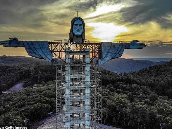 Bên trong bức tượng Christ the Protector sẽ có thang máy và một đài quan sát ở trên đỉnh. Ảnh: Getty.