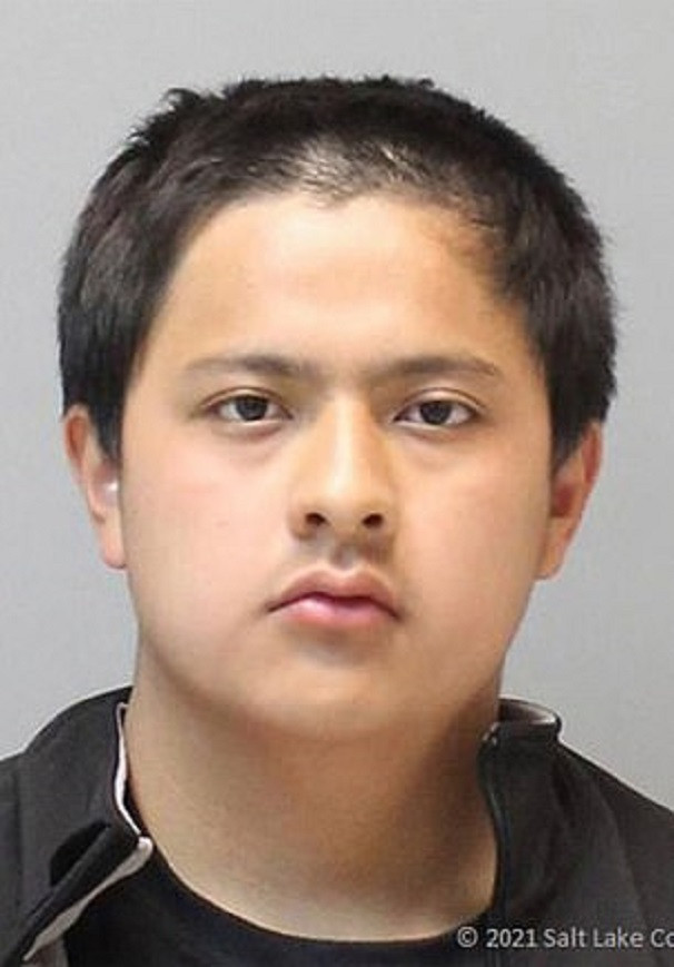 New York Post dẫn thông tin từ cảnh sát ngày 13/4 cho biết, Sierra Halseth, 16 tuổi, và bạn trai Aaron Guerrero, 18 tuổi, đã bị bắt giữ tại Thành phố Salt Lake (Utah) và sẽ bị dẫn độ về Nevada với cáo buộc sát hại cha ruột của cô ở Las Vegas. Trong ảnh là Aaron Guerrero. Ảnh: Daily Mail.