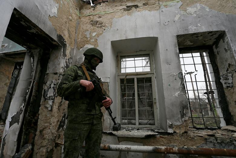 Được biết, căng thẳng ở miền Đông Ukraine leo thang những ngày qua với các cuộc đụng độ giữa Quân đội Ukraine và lực lượng ly khai được Nga hậu thuẫn.