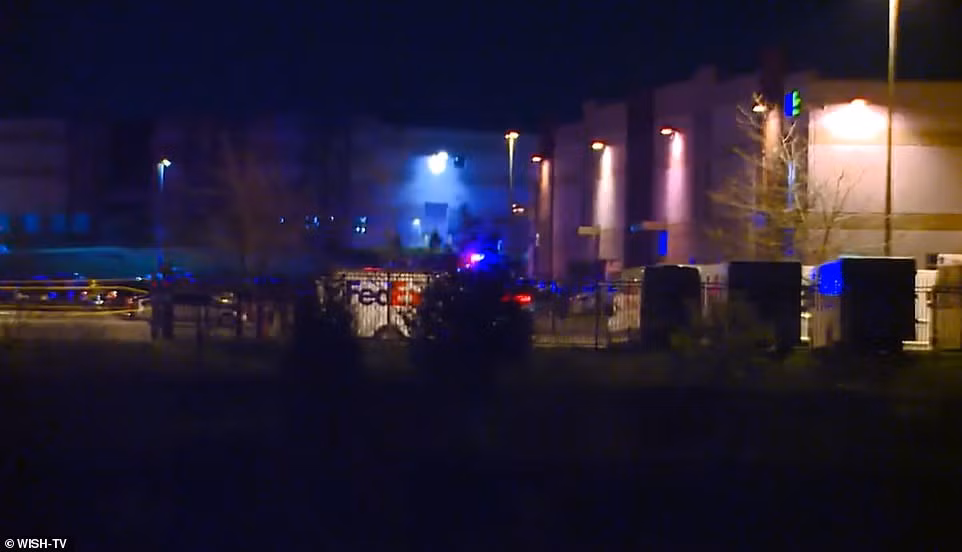 Toan canh vu xa sung hang loat rung dong nuoc My, nhieu nguoi chet-Hinh-4