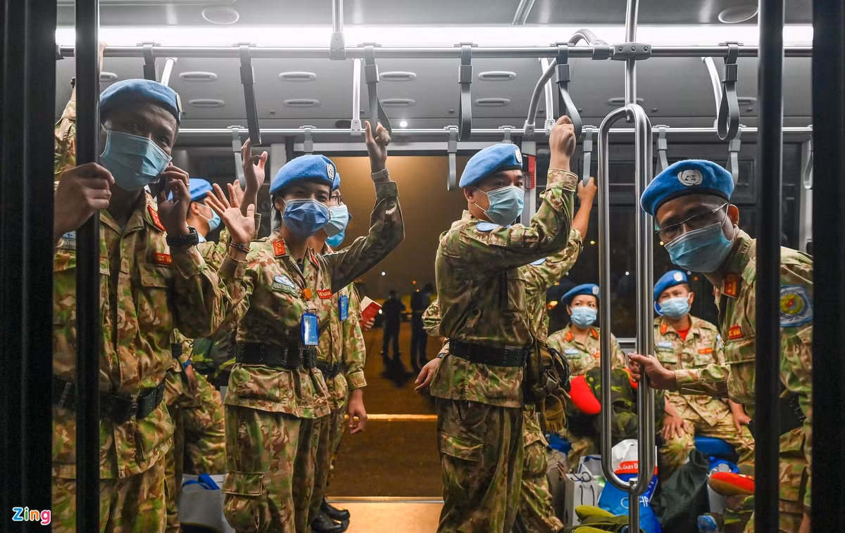 "Gia đình và các đồng nghiệp ở Việt Nam đã rất lo lắng trước tình trạng dịch Covid-19 bùng phát tại Nam Sudan. Chính sự động viên của họ đã tạo nên sức mạnh để chúng tôi yên tâm hoàn thành nhiệm vụ", trung tá Hiển chia sẻ. 