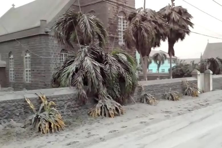 Được biết, núi lửa La Soufrière phun trào lần gần đây nhất là vào năm 1979 và lần phun trào trước đó vào năm 1902 đã khiến khoảng 1.600 người thiệt mạng.