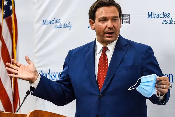 Vi sao bang Florida tuyen bo tinh trang khan cap?