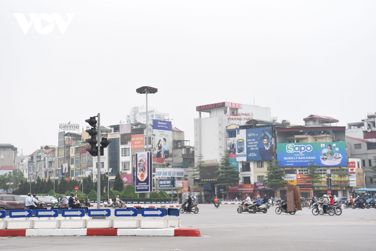 Bien quang cao bit kin nhieu nha tren pho, “bit” luon co hoi thoat than khi hoa hoan?-Hinh-3