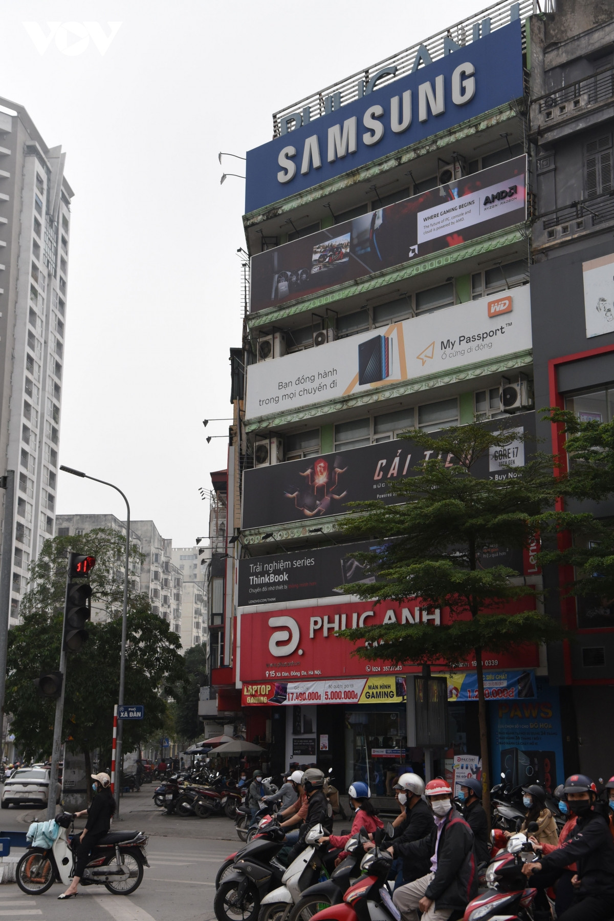 Bien quang cao bit kin nhieu nha tren pho, “bit” luon co hoi thoat than khi hoa hoan?-Hinh-14