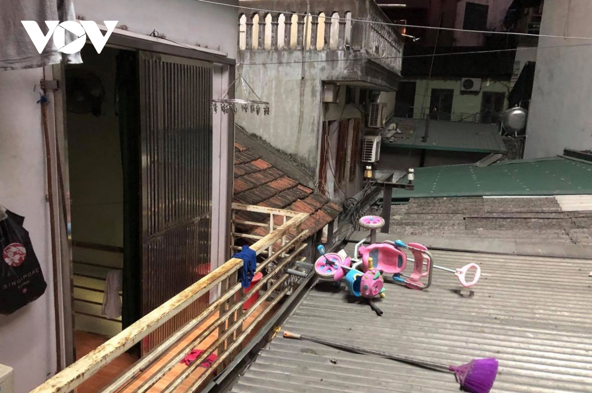 Bien quang cao bit kin nhieu nha tren pho, “bit” luon co hoi thoat than khi hoa hoan?-Hinh-13