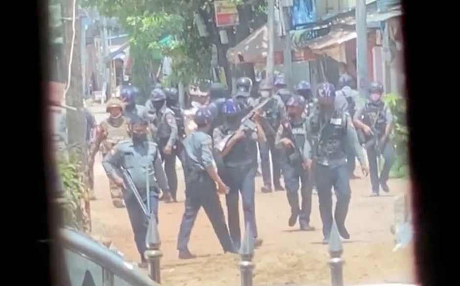 Bieu tinh o Myanmar: Them 82 nguoi thiet mang?-Hinh-4