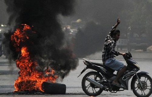 Bieu tinh o Myanmar: Them 82 nguoi thiet mang?-Hinh-7