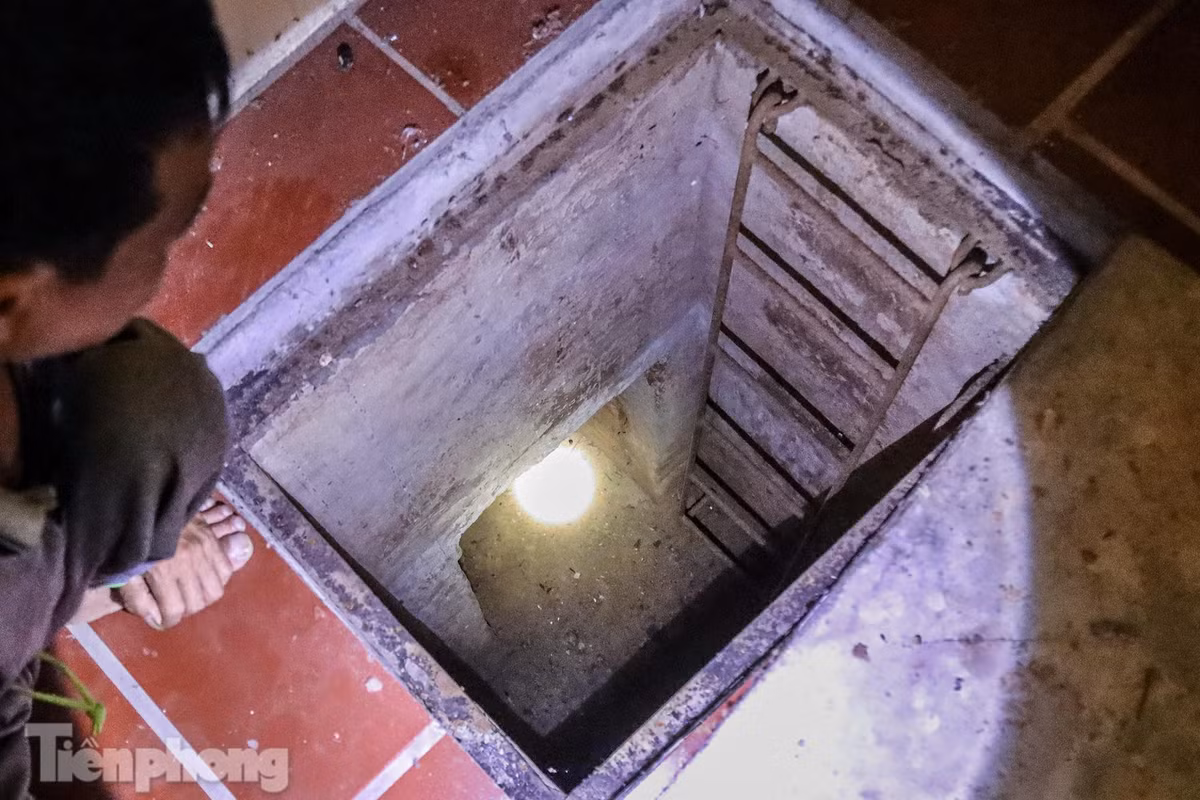 Ben trong dia dao giua long Ha Noi co gi doc dao?-Hinh-3