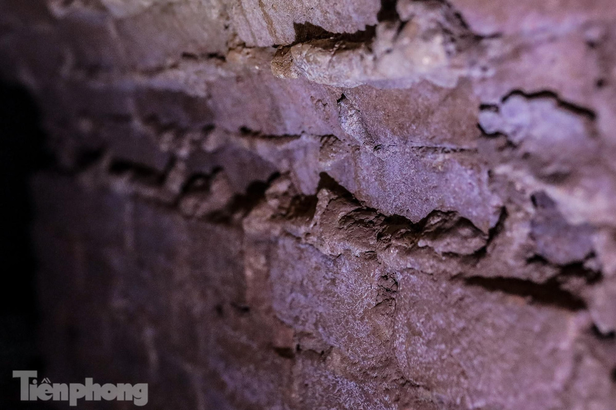 Ben trong dia dao giua long Ha Noi co gi doc dao?-Hinh-6