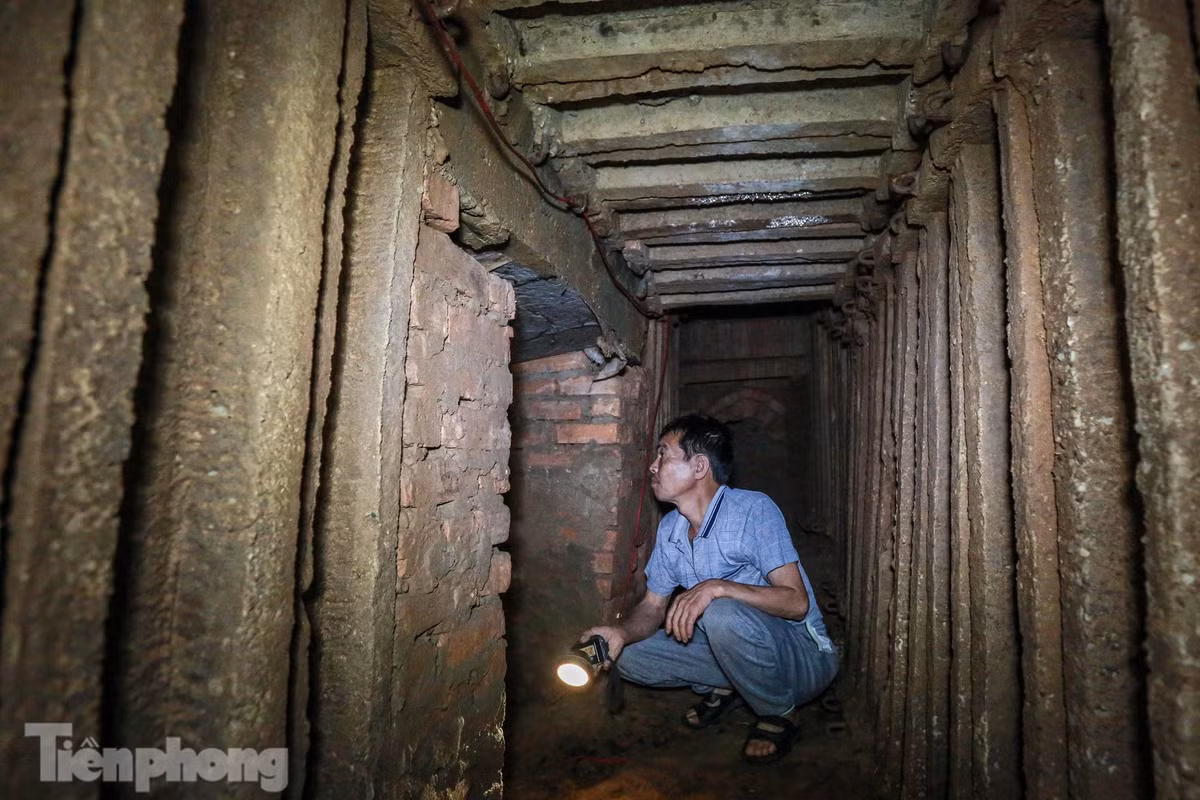 Ben trong dia dao giua long Ha Noi co gi doc dao?-Hinh-4