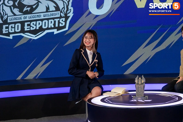 Ngày thi đấu thứ 5 vòng bảng Icon Series SEA mùa Hè 2021 chứng kiến cặp đấu tâm điểm giữa RSG và Saigon Phantom. Cặp đối thủ khá cân kèo khi sở hữu dàn sao kỳ cựu từ các tựa game Moba khác.