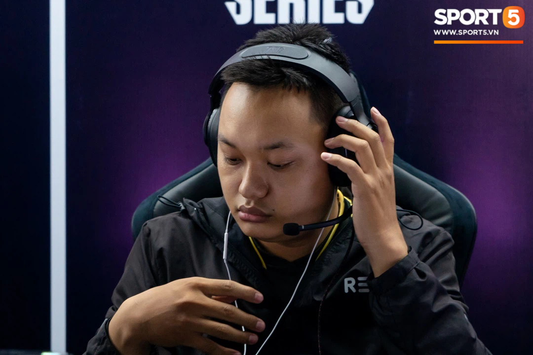 Trả lời phỏng vấn sau trận, Blake1 vừa chia sẻ về màn trình diễn của Saigon Phantom vừa đưa ra không ít nhận xét về đối thủ RSG.