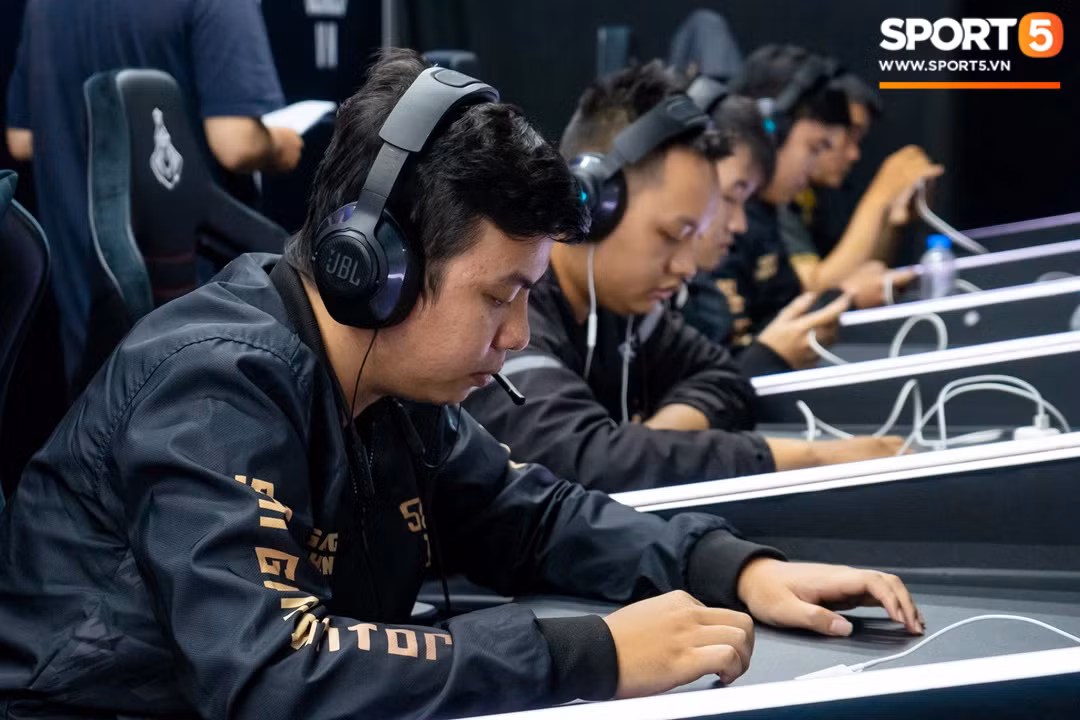 Chốt lại buổi trò chuyện ngắn, Blake1 cho rằng Divine, Team Flash và SBTC chính là những rào cản lớn còn lại với Saigon Phantom.