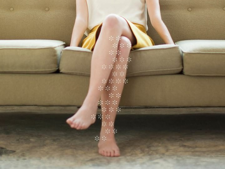 Nghiên cứu của Tiến sĩ Kupfer và Daniel Fessler bắt đầu từ năm 2017. Sau nhiều cuộc khảo sát và nghiên cứu trên các nhóm tình nguyện viên (TNV), Tiến sĩ Kupfer phát hiện ra rằng những tình nguyện viên mắc hội chứng sợ lỗ trypophobia thường có phản ứng gãi ngứa khi nhìn thấy hình ảnh của những vật nhiều lỗ.