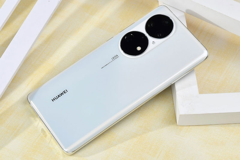 P50 Pro có khả năng kháng bụi, kháng nước theo tiêu chuẩn IP68 giúp nó có thể ngâm nước ở độ sâu 1,5 m trong 30 phút.