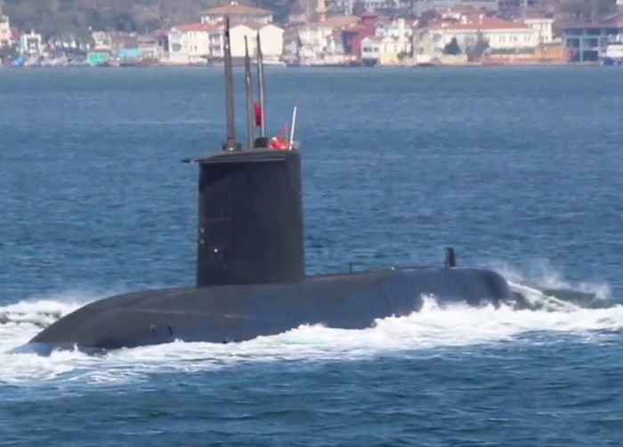 Tổng thống Pháp, ông Emmanuel Macron cho biết sẽ điều thêm lực lượng tới hỗ trợ Hy Lạp, kêu gọi Thổ Nhĩ Kỳ chấm dứt hoạt động thăm dò triệt thoái quân sự và giải quyết vấn đề thông qua đối thoại.