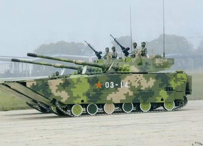 "Bởi vậy, việc lục quân Trung Quốc, với nhân lực và vũ khí đổ bộ hùng hậu, thay đổi để đóng vai trò chủ động hơn trong tác chiến đổ bộ là lẽ tự nhiên", vị chuyên gia này nhận định.