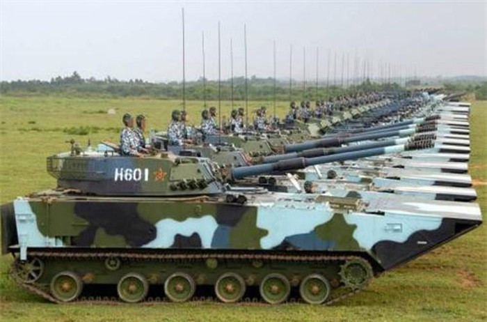 ZTD-05 có trọng lượng khoảng 26 tấn, dài 9,5m gồm cả pháo chính, kíp chiến đấu 4 người.