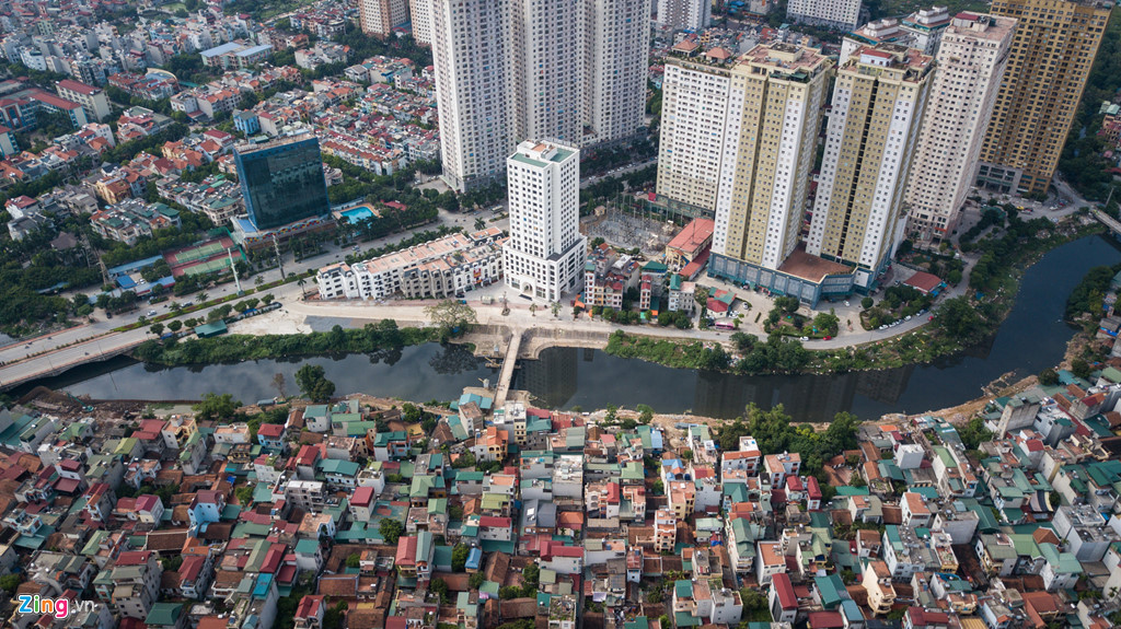 Dự án New House Xa La tại phường Xa La, quận Hà Đông (Hà Nội) nằm trên khu đất trước đây vốn là là trụ sở của Công ty đầu tư phát triển thuỷ lợi Sông Nhuệ (Công ty Sông Nhuệ).