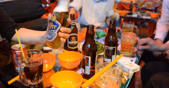 Các thương hiệu bia ngoại ngày càng chiếm lĩnh thị trường Việt