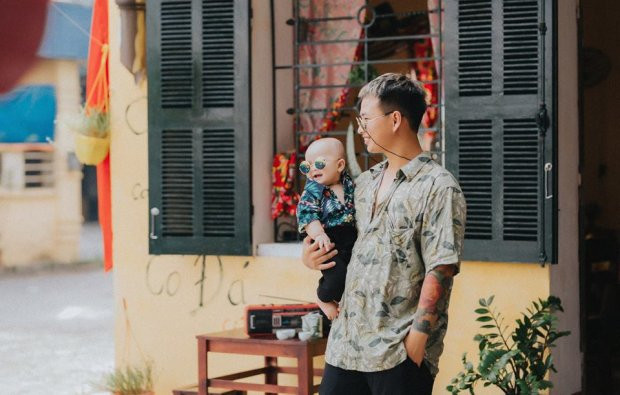 Cho me ra ria, bo va con gai 'an manh' tao dang chup anh sieu ngau-Hinh-2