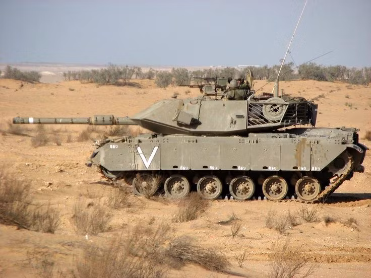 Hiện nay, hầu hết các xe tăng Magach 3-5 đều đã bị loại biên chế khỏi Quân đội Israel, có lẽ chỉ còn một ít Magach 7 - phiên bản nâng cấp mạnh nhất dòng tăng Magach.