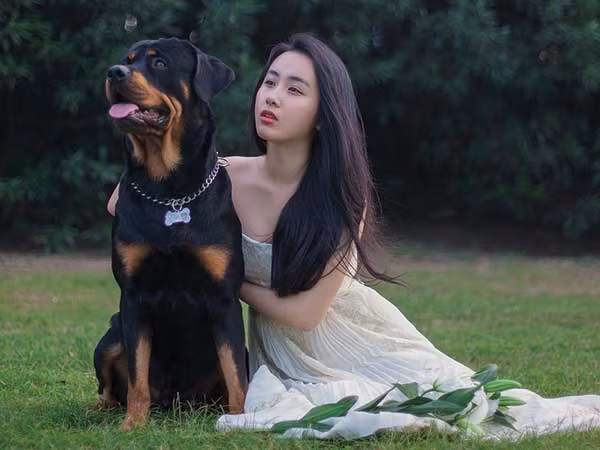 Theo một số giải thích của các chàng trai, họ thấy phụ nữ để tóc dài trông nóng bỏng hơn. Bên cạnh đó, mái tóc dài dù tạo kiểu theo một phong cách nào đó cũng phần nào nói lên tính cách, con người của phụ nữ. 