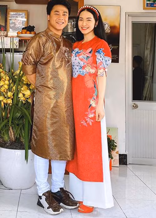 Nhiều người cho rằng chưa bao giờ thấy Hòa Minzy hạnh phúc trong chuyện tình cảm như hiện tại.