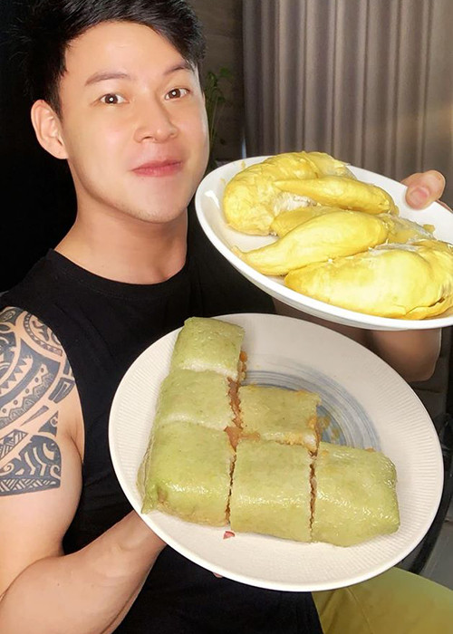 Ngoài diễn kịch, làm MC, Thanh Tú còn nấu ăn để bán online. Don Nguyễn phụ giúp chọn nguyên liệu, chế biến, quảng cáo và vận chuyển.