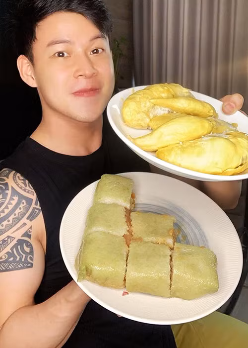 Ngoài diễn kịch, làm MC, Thanh Tú còn nấu ăn để bán online. Don Nguyễn phụ giúp chọn nguyên liệu, chế biến, quảng cáo và vận chuyển.