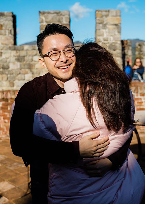 Thu Hoài nhận lời cầu hôn của bạn trai kém 10 tuổi.