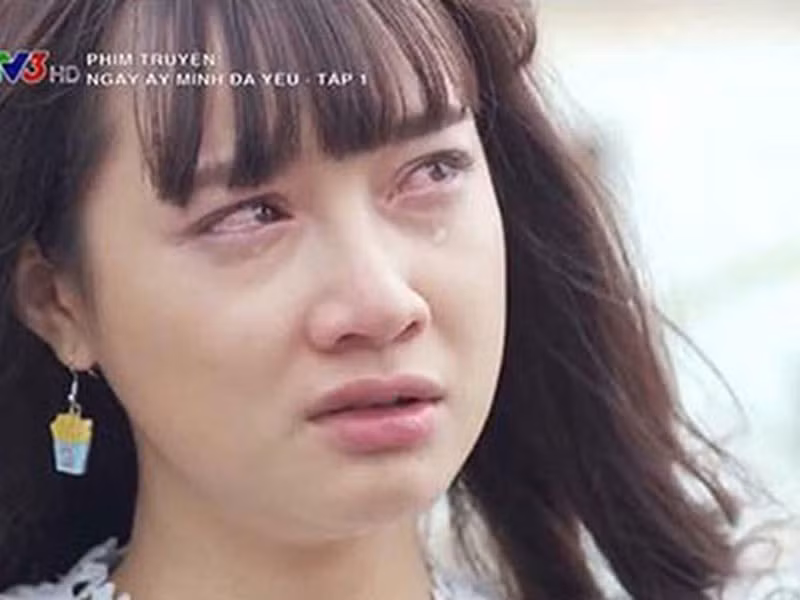 Thế nhưng, sau đó, cách diễn của Nhã Phương bị chê không có sự đột phá, gây nhàm chán trong các phim truyền hình phía Bắc như “Tuổi thanh xuân 2”, “Khúc hát mặt trời”, “Ngày ấy mình đã yêu”, “Tình khúc bạch dương”. Ảnh: VTV