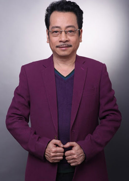 Nghệ sĩ Hoàng Dũng chia sẻ trên Dân Trí: “Nhịp làm phim ở phía Nam nhanh hơn và diễn viên luôn có người nhắc thoại. Ở phía Bắc, nhịp làm phim chậm hơn nhưng đòi hỏi sự chỉn chu trong từng chi tiết nhỏ. Tất cả đều hướng tới sự chuyên nghiệp”. Ảnh: VTV