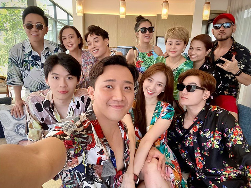 Tuy kiếm được số tiền khủng nhưng Hari Won sống tiết kiệm. Chi tiêu mỗi ngày của cô có 200.000 đồng, 1 tháng nhiều nhất là 10 triệu.