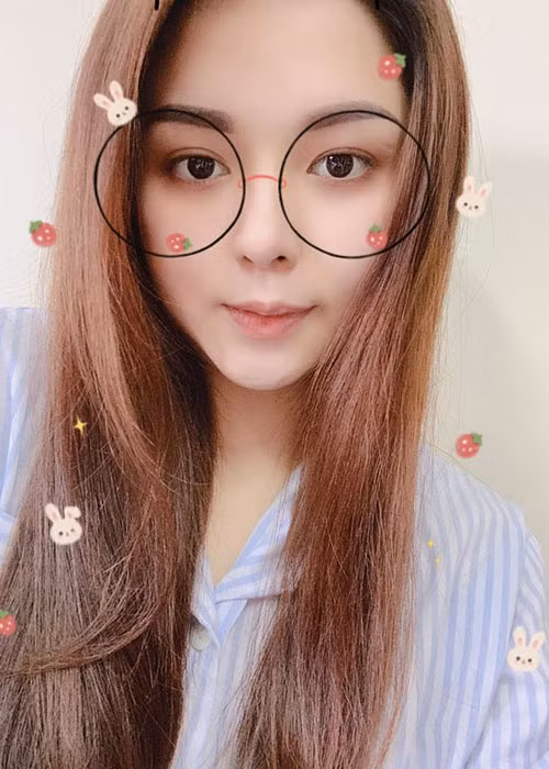 Sự ra đi của Diệu Linh khiến bạn bè, đồng nghiệp và khán giả vô cùng tiếc thương. Trong 2 năm qua, cô giấu bệnh tình. Mãi gần đây khi Diệu Linh nhập viện vì ung thư máu giai đoạn 4, khán giả mới biết thông tin.