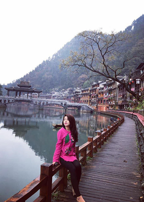 Chia sẻ trên Vietnamnet, Diệu Linh cho biết, khi nhận tin bị ung thư, bầu trời như sụp đổ trước mắt cô. Sau đó, quãng thời gian ra vào bệnh viện của Diệu Linh dày đặc.