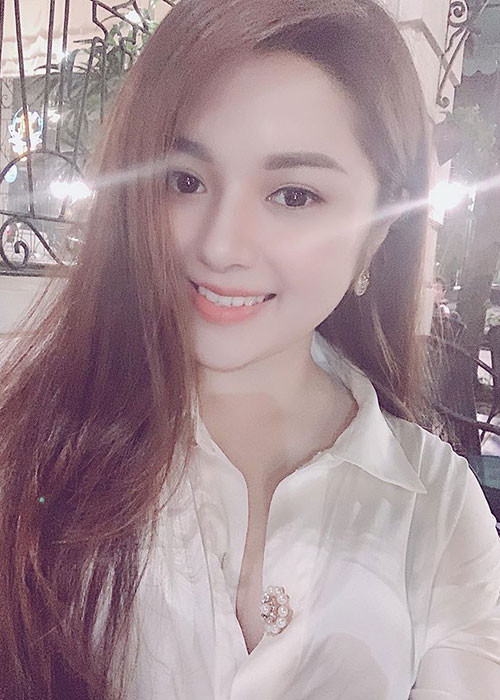 Chia sẻ trên Zing, MC Diệu Linh cho biết, khi đối mặt với bệnh tật, cô càng phải lạc quan, vững vàng hơn nữa vì đó chính là lựa chọn duy nhất.