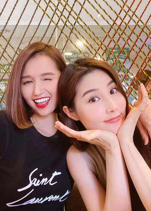 Trên trang cá nhân, Diễm My còn bày tỏ tình cảm dành cho Lã Thanh Huyền.