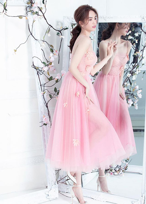 Chân dài gốc Trà Vinh được khen xinh như nàng công chúa.