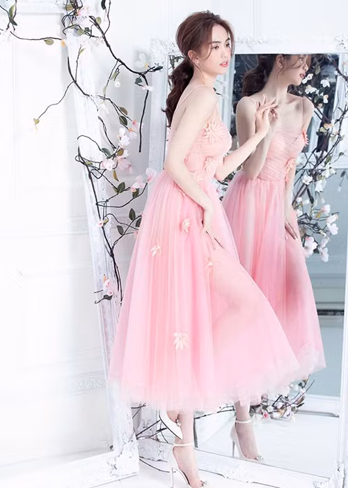 Chân dài gốc Trà Vinh được khen xinh như nàng công chúa.