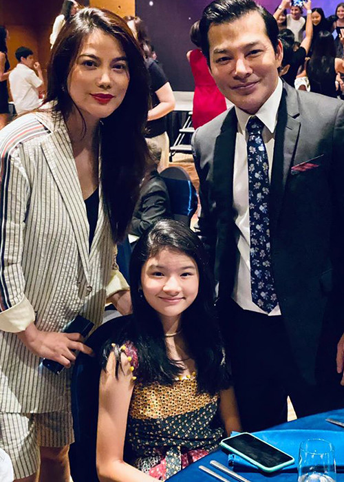 Hình ảnh cặp đôi một thời có mặt trong lễ bế giảng của con gái. Ảnh: FBNV