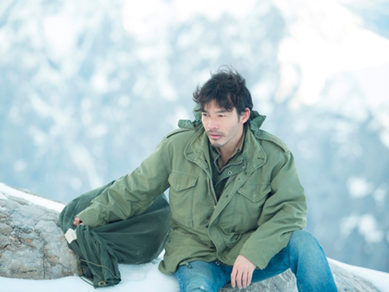 Sau khi ly hôn Trương Ngọc Ánh, Trần Bảo Sơn tiếp tục có những vai diễn điện ảnh. Anh đóng "Quyên", "Hy sinh đời trai", "Những cô gái và găng tơ". Ảnh: FBNV