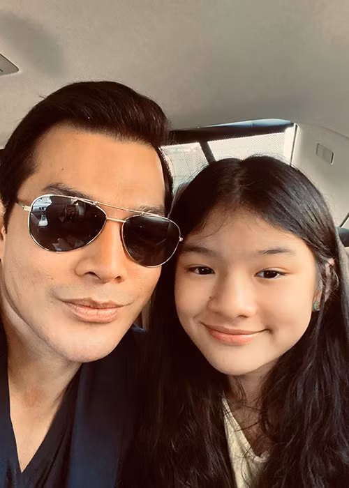 Trần Bảo Sơn từng tâm sự, anh và vợ cũ giữ hình ảnh đẹp để con gái luôn hãnh diện về cha mẹ. Ảnh: FBNV