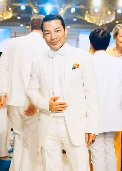 Nam diễn viên sẽ tái hôn khi gặp được người mình yêu. “Chuyện tình cảm khó nói lắm và cũng phải tùy thuộc vào duyên phận. Tôi không sốt sắng hay vồ vập đối với chuyện này. Nếu gặp người tôi yêu, tôi sẽ đến với người đó, thậm chí là kết hôn”, Trần Bảo Sơn trải lòng. Ảnh: FBNV